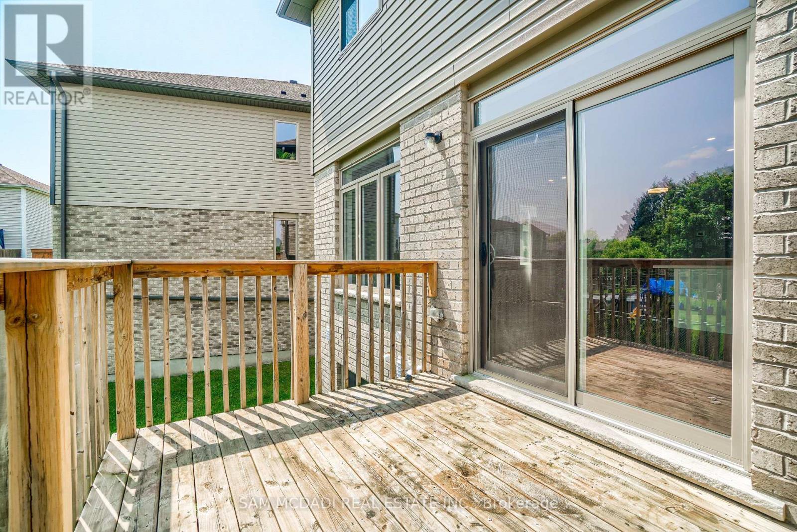 25 - 1023 Devonshire Avenue, Woodstock (Woodstock - North), Ontario  N4S 0E7 - Photo 45 - X12395918