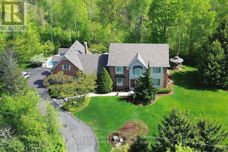 Property at 712 ROBSON ROAD image 1