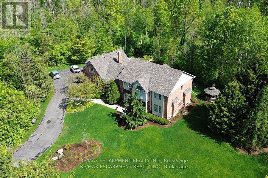 Property at 712 ROBSON ROAD image 3