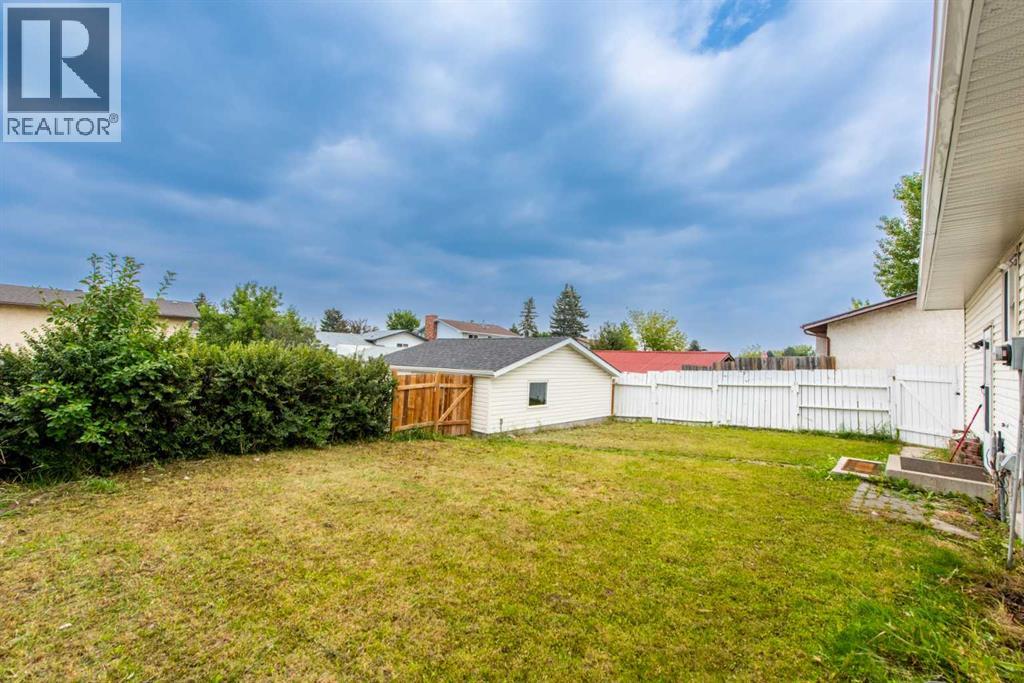 5640 Temple Drive Ne, Calgary, Alberta  T1Y 3Z7 - Photo 5 - A2256118