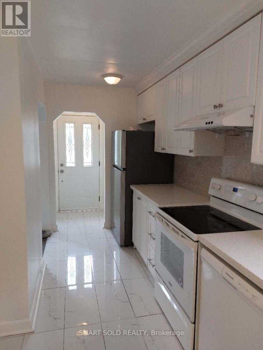 Main - 30 Yorkshire Road, Toronto, Ontario  M1K 3B6 - Photo 2 - E12395942