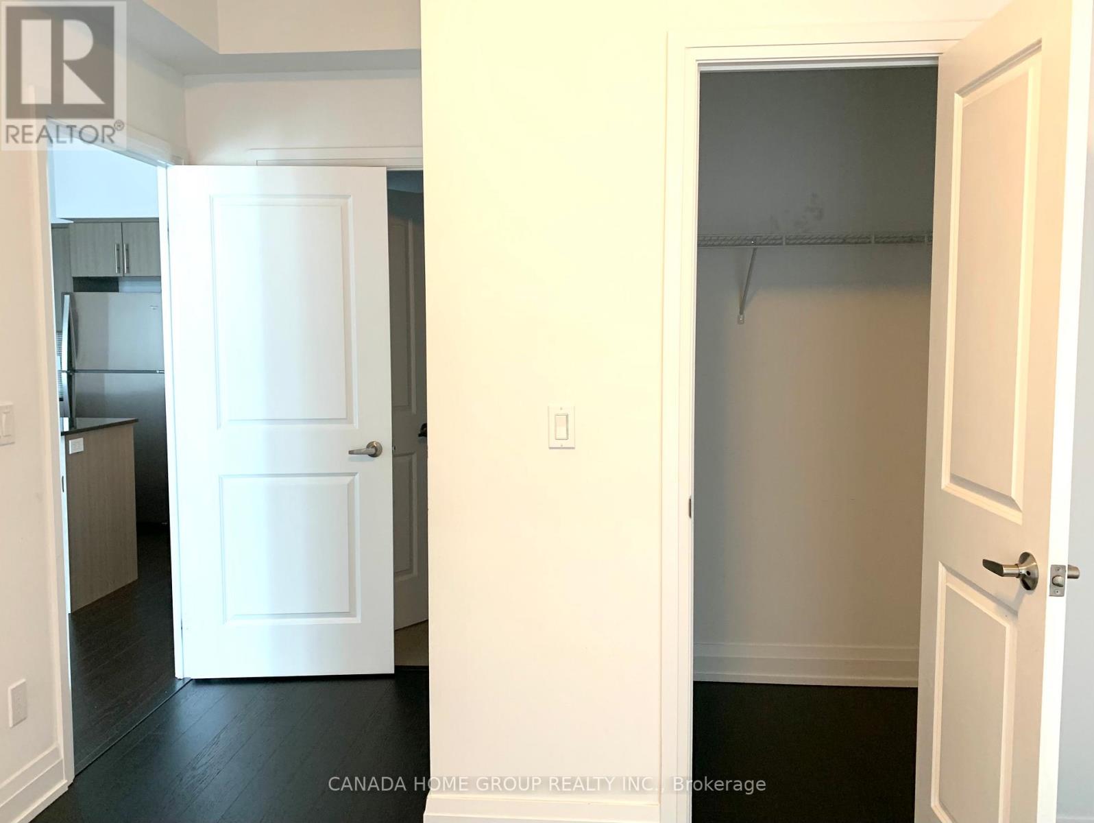 1410 - 65 Speers Road, Oakville, Ontario  L6K 0J1 - Photo 16 - W12394878