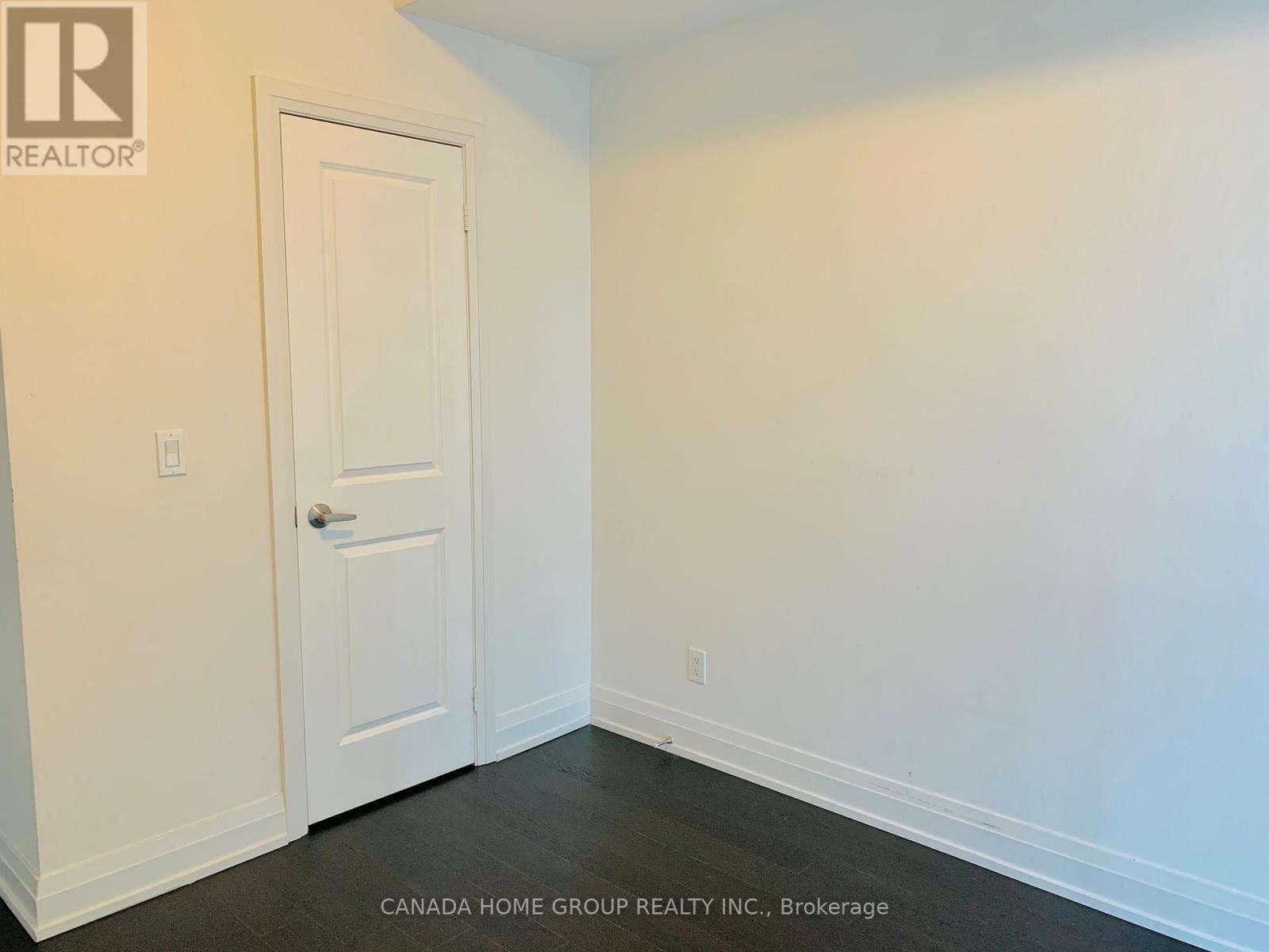 1410 - 65 Speers Road, Oakville, Ontario  L6K 0J1 - Photo 18 - W12394878