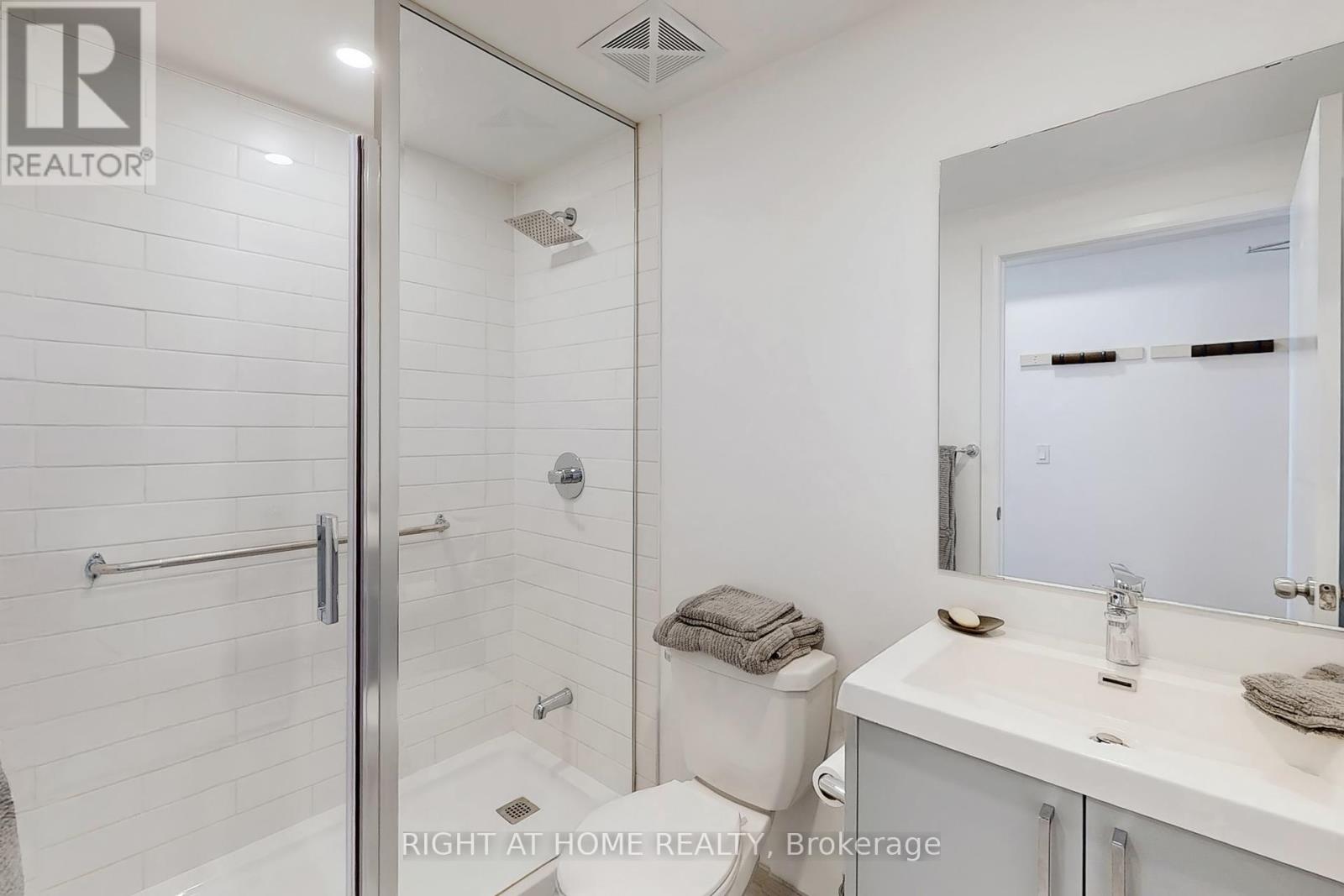 202 - 385 Osler Street, Toronto, Ontario  M6N 2Z4 - Photo 17 - W12395947