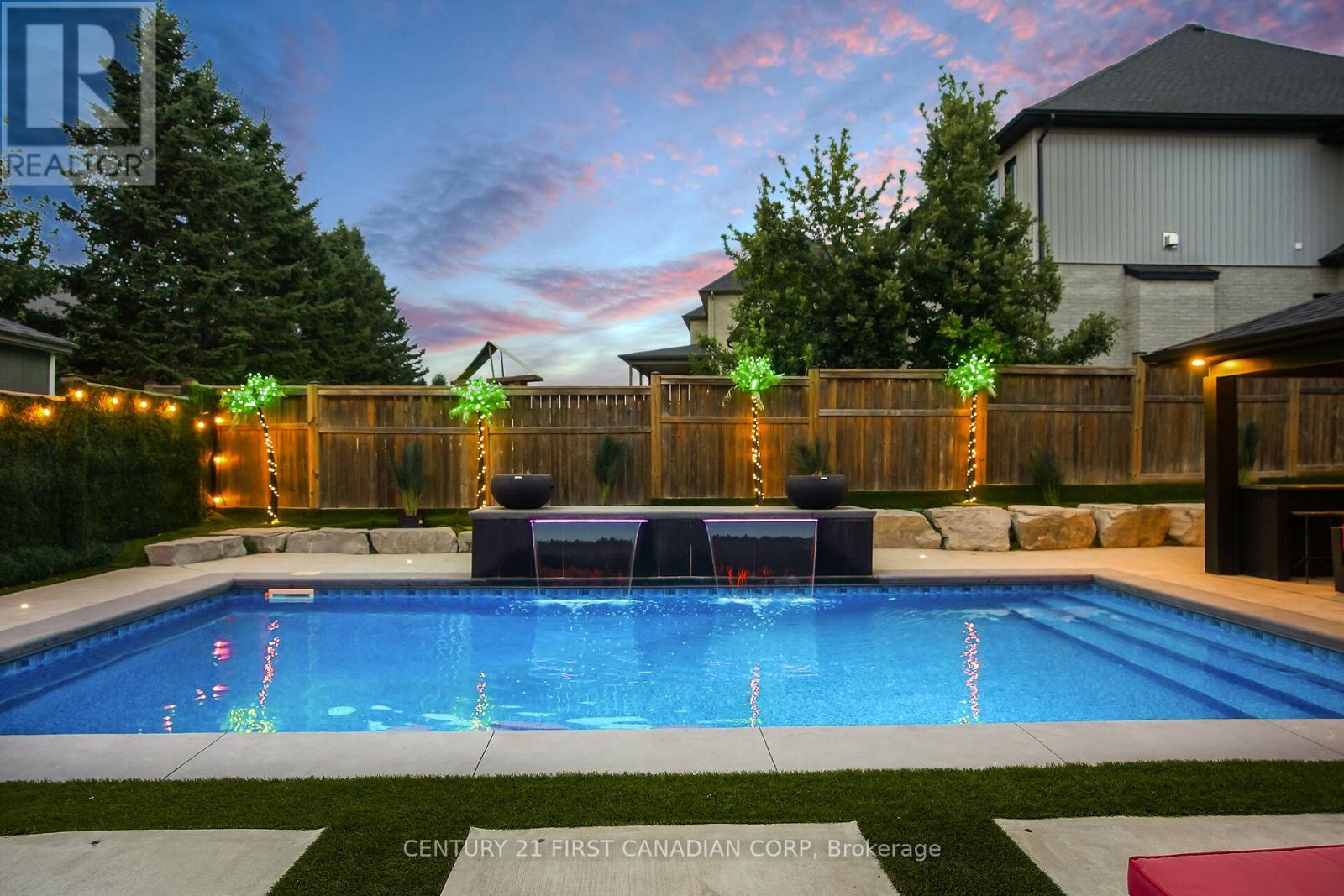 90 Pebblecreek Walk W, London North, Ontario  N6G 0K6 - Photo 11 - X12395962