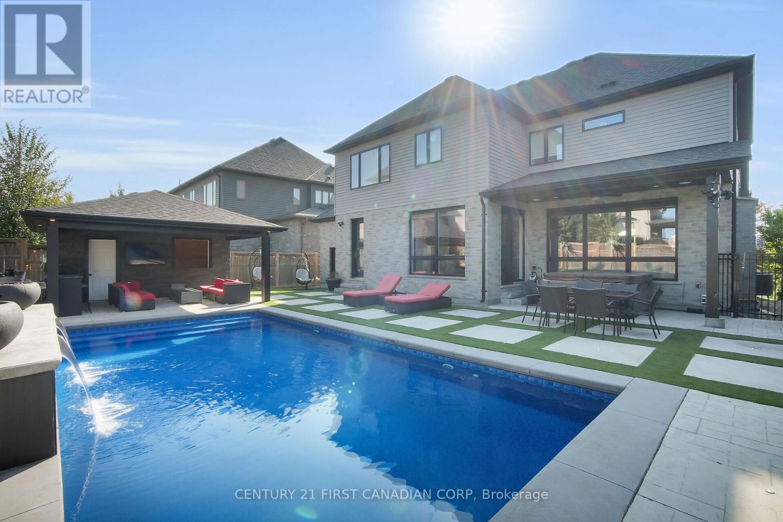 90 Pebblecreek Walk W, London North, Ontario  N6G 0K6 - Photo 12 - X12395962