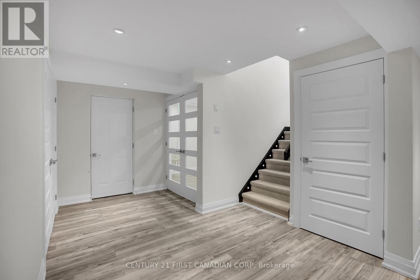 90 Pebblecreek Walk W, London North, Ontario  N6G 0K6 - Photo 43 - X12395962