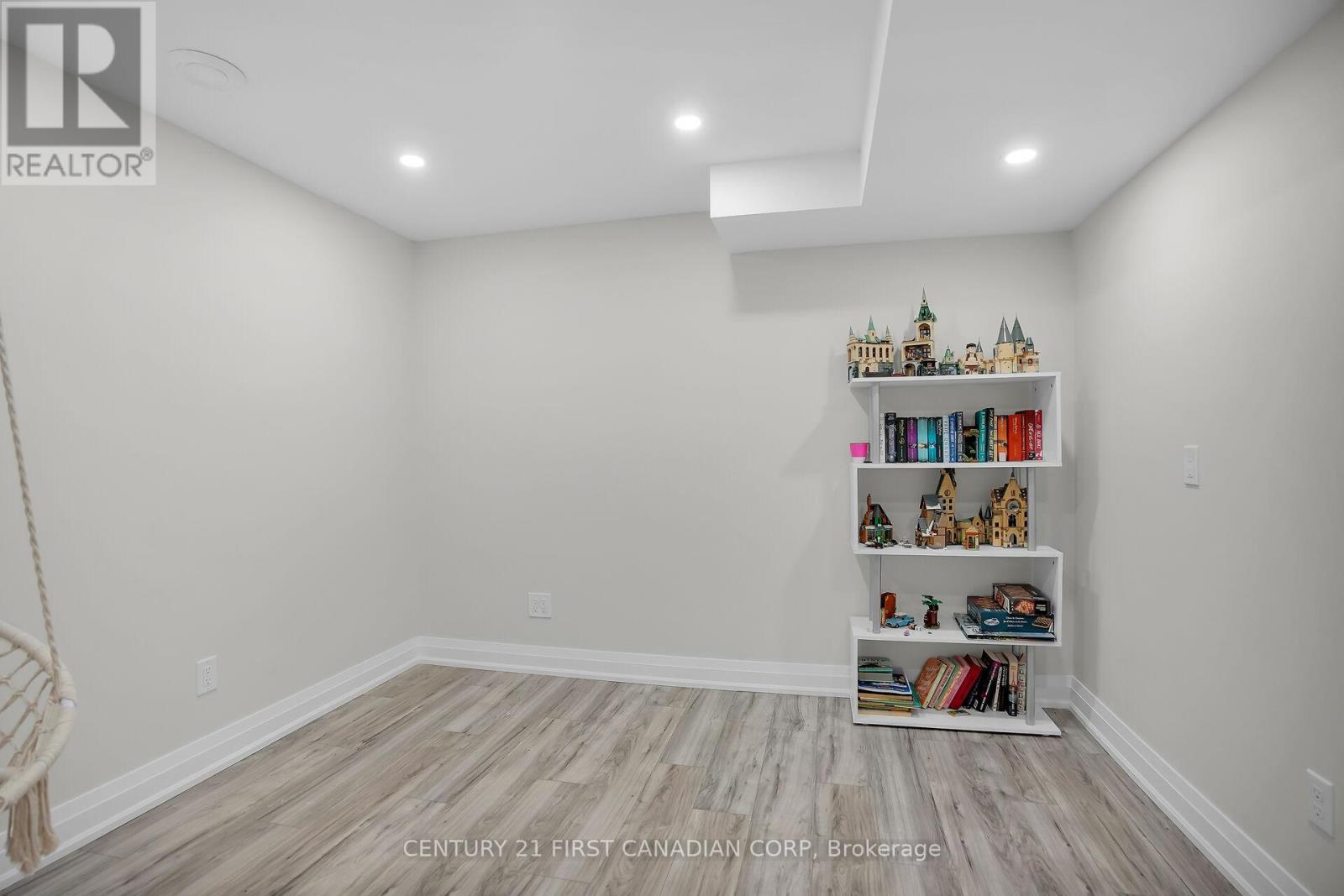 90 Pebblecreek Walk W, London North, Ontario  N6G 0K6 - Photo 46 - X12395962