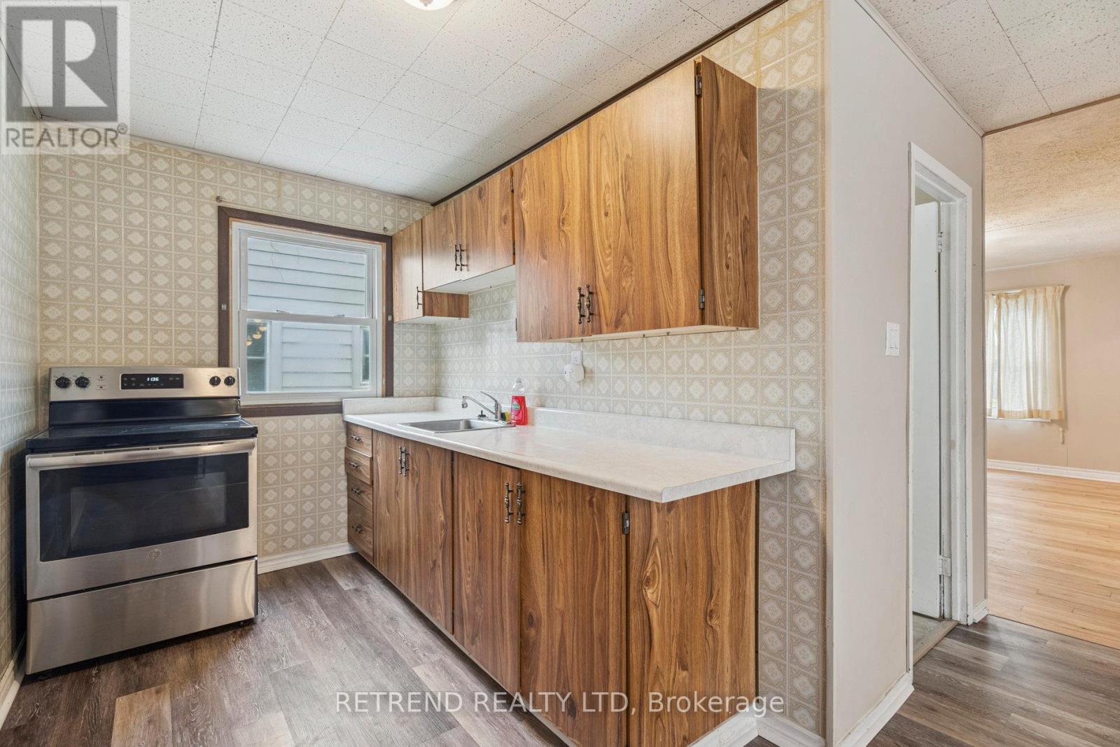 78 Eighth Avenue, Brantford, Ontario  L4X 2R6 - Photo 18 - X12395950