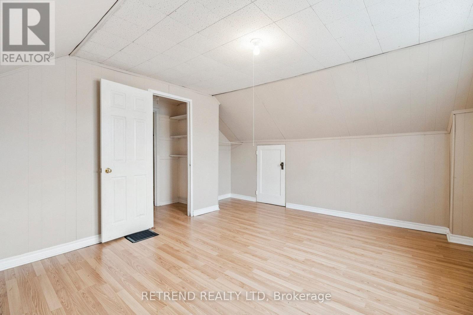 78 Eighth Avenue, Brantford, Ontario  L4X 2R6 - Photo 30 - X12395950