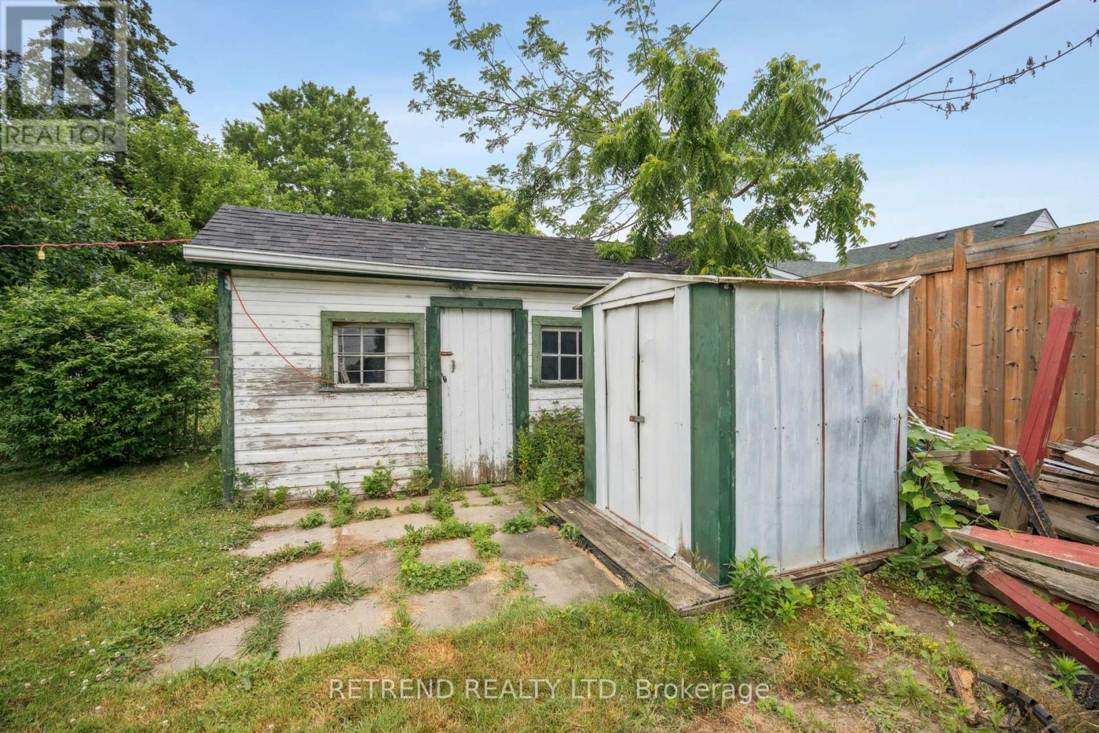 78 Eighth Avenue, Brantford, Ontario  L4X 2R6 - Photo 7 - X12395950