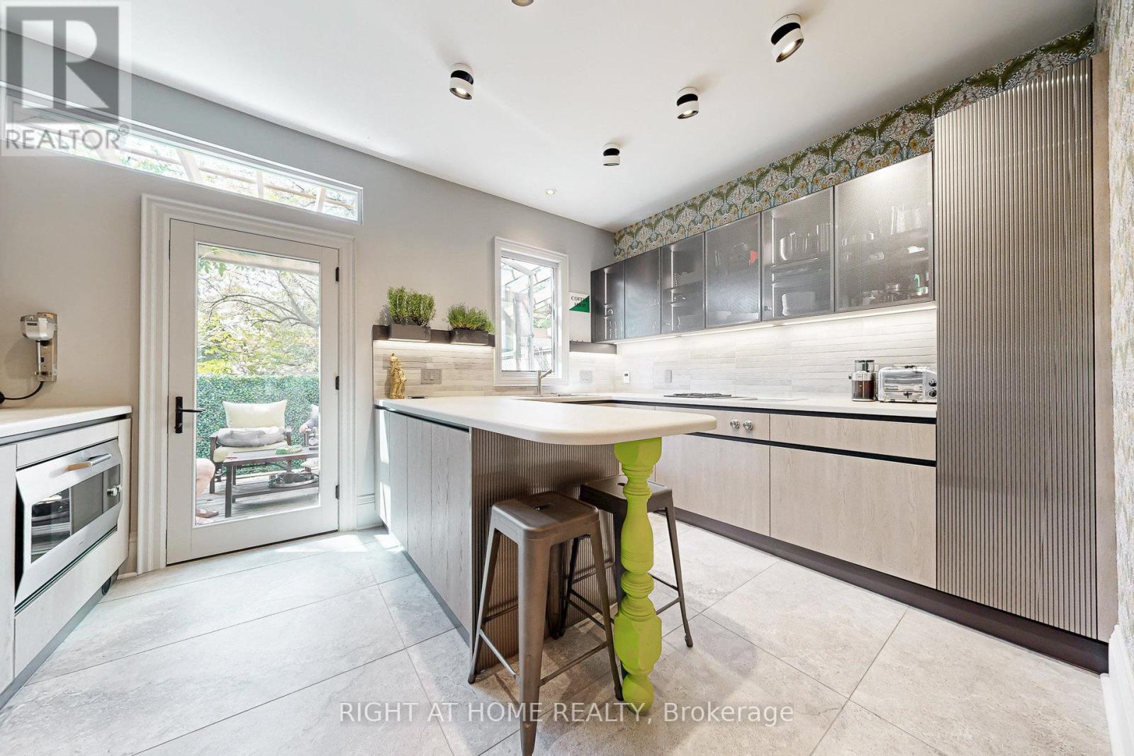 440 Sackville Street, Toronto, Ontario  M4X 1T2 - Photo 14 - C12395986