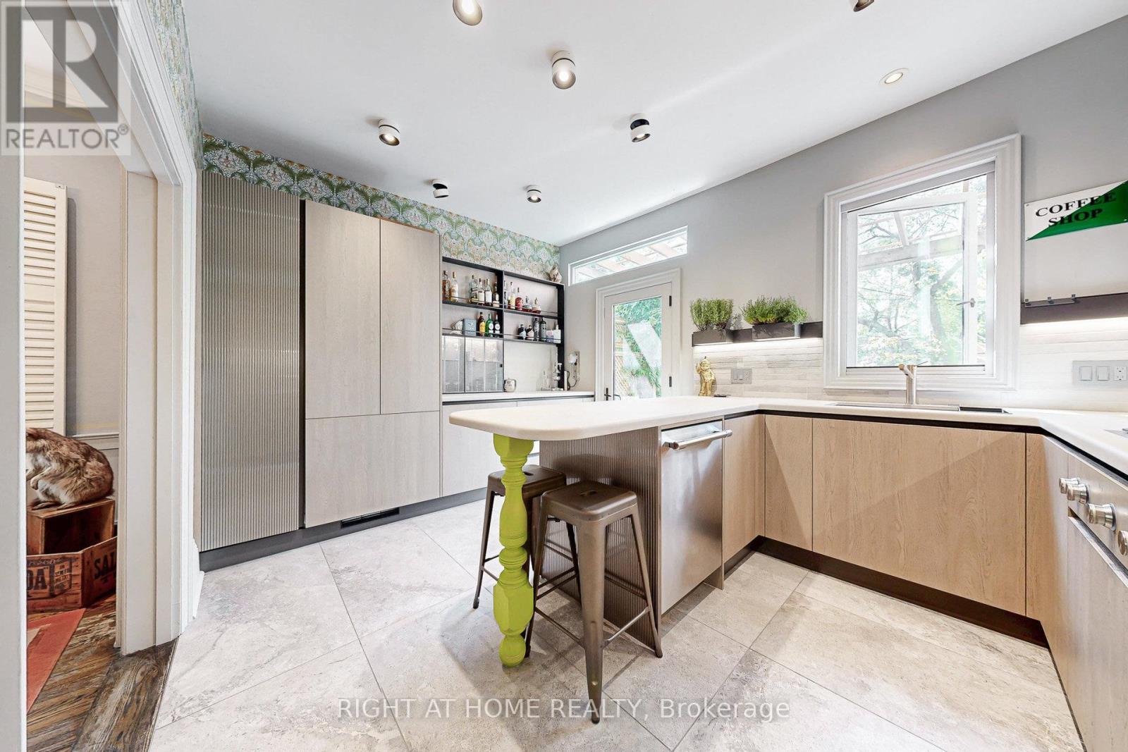 440 Sackville Street, Toronto, Ontario  M4X 1T2 - Photo 19 - C12395986
