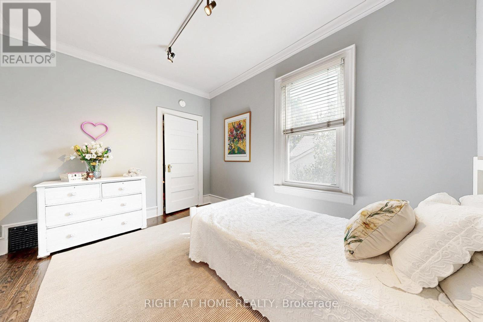 440 Sackville Street, Toronto, Ontario  M4X 1T2 - Photo 24 - C12395986