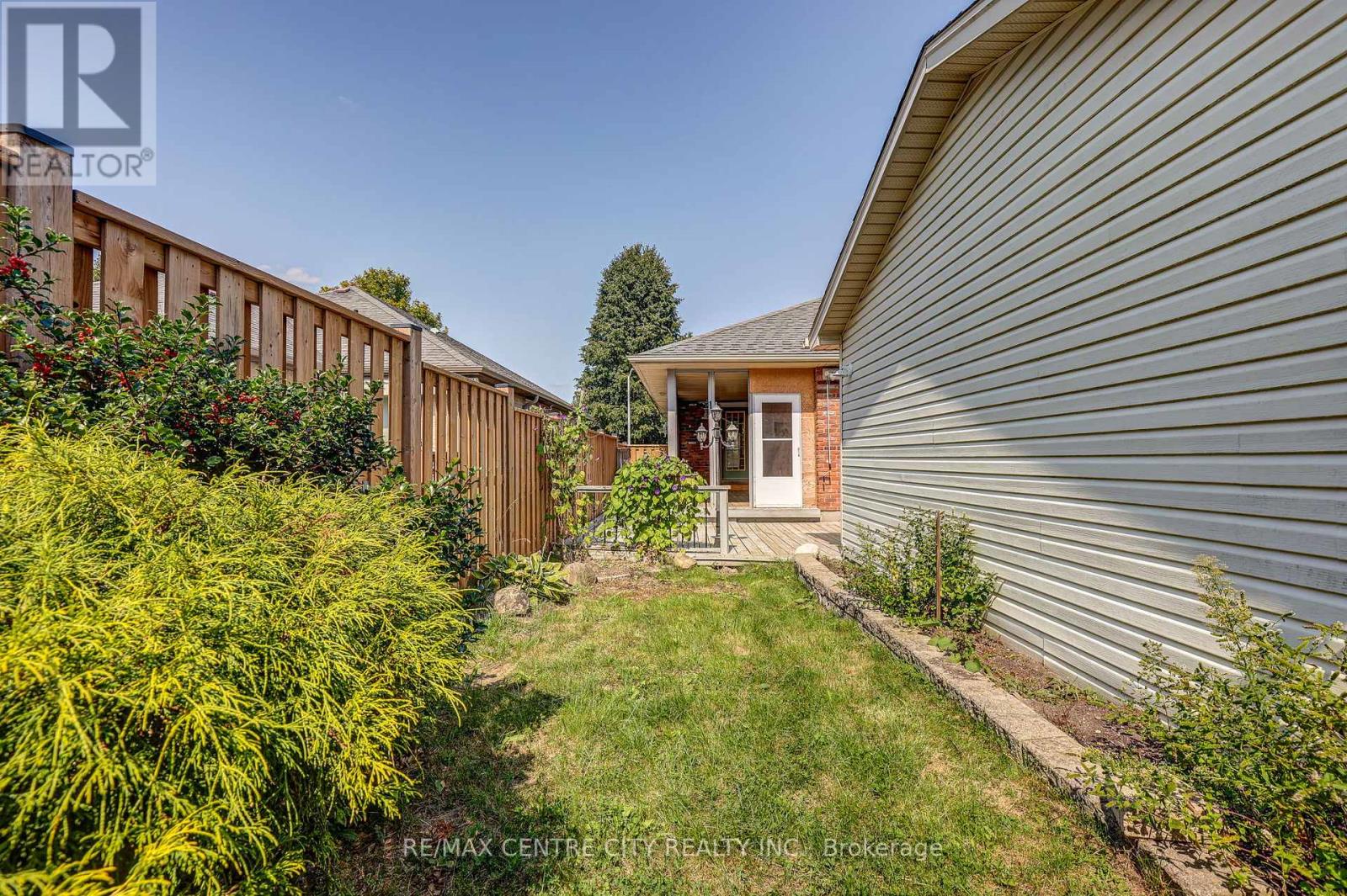 26 Sifton Drive, St. Thomas, Ontario  N5R 6C7 - Photo 42 - X12395603