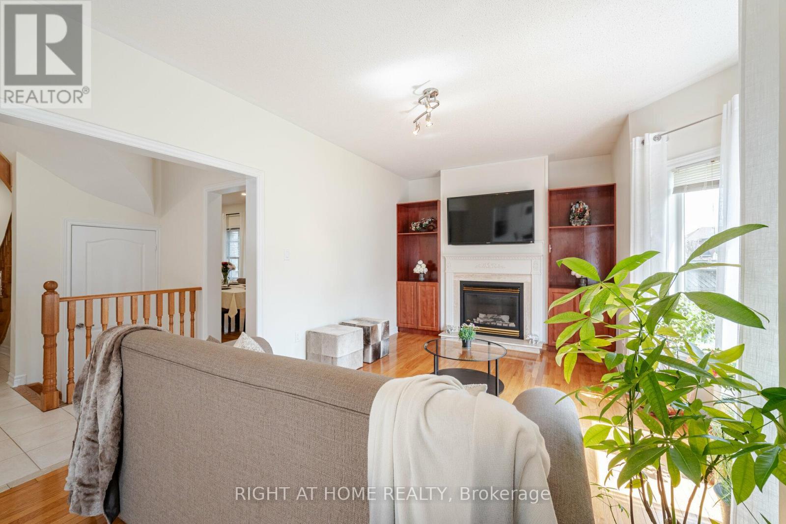 122 Fletchers Creek Boulevard, Brampton (Fletcher's Creek Village), Ontario  L6X 4V3 - Photo 17 - W12395965