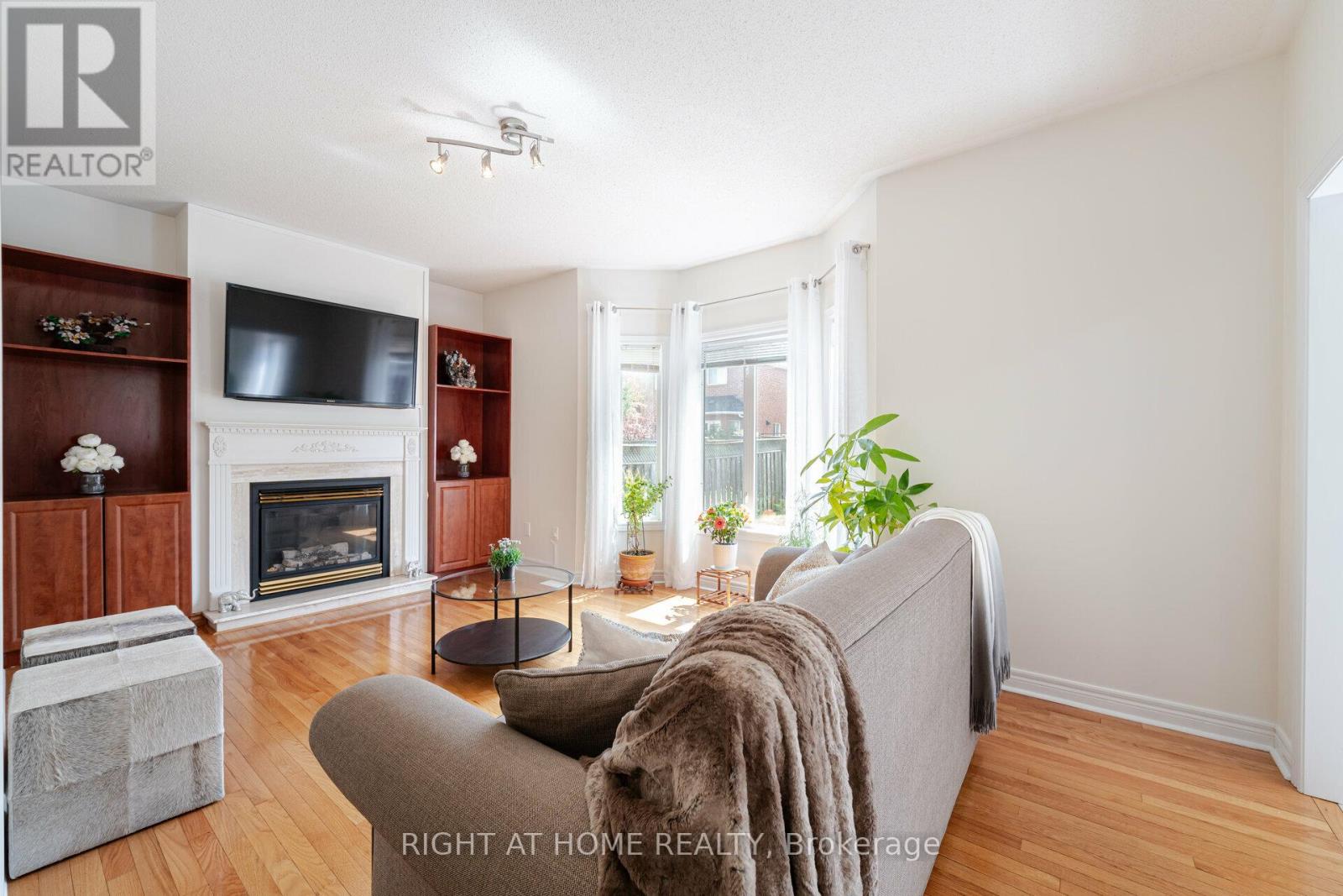 122 Fletchers Creek Boulevard, Brampton (Fletcher's Creek Village), Ontario  L6X 4V3 - Photo 18 - W12395965