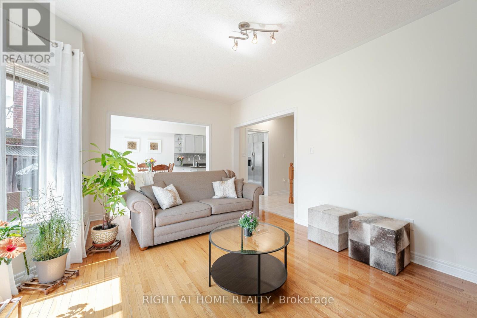 122 Fletchers Creek Boulevard, Brampton (Fletcher's Creek Village), Ontario  L6X 4V3 - Photo 21 - W12395965