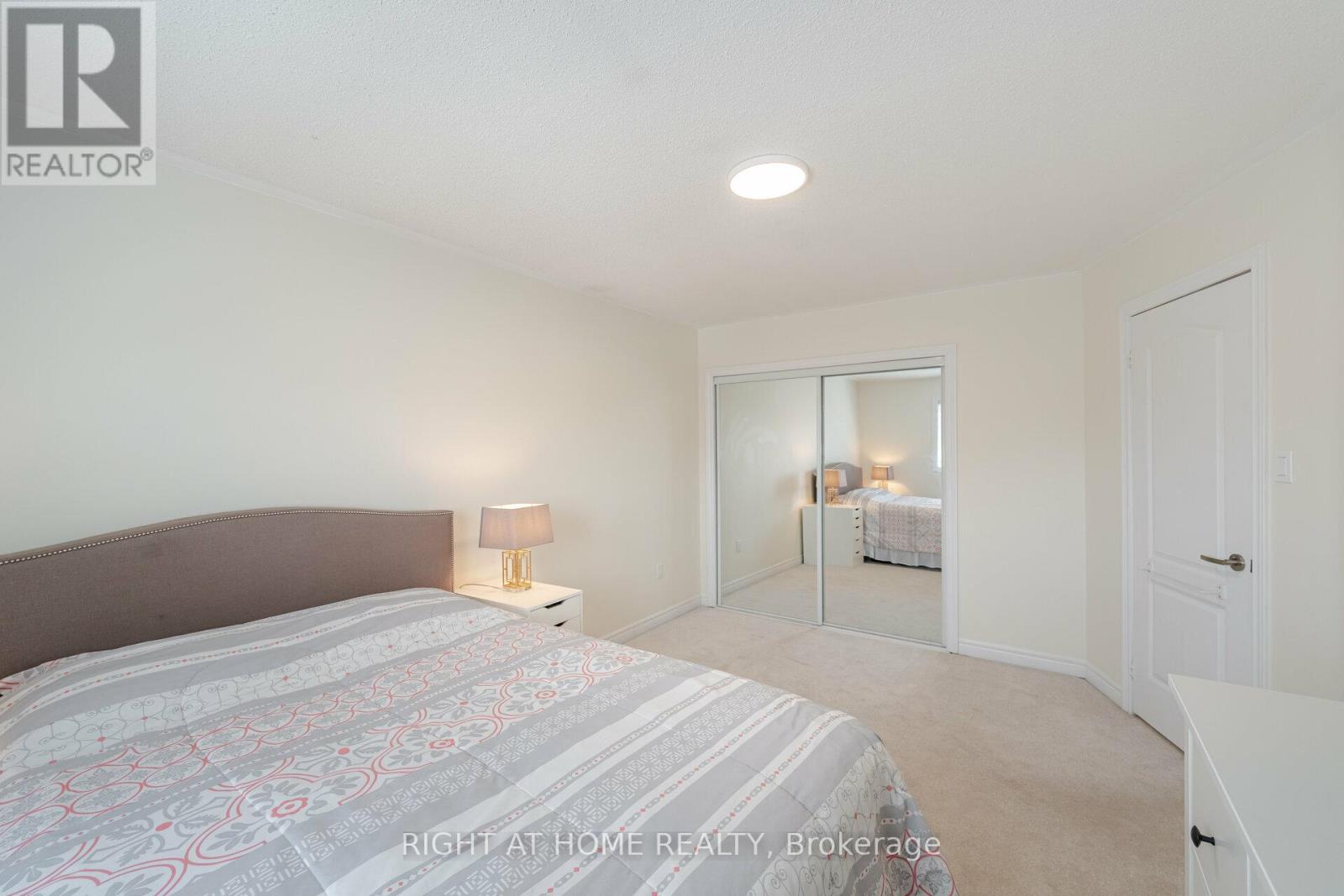 122 Fletchers Creek Boulevard, Brampton (Fletcher's Creek Village), Ontario  L6X 4V3 - Photo 33 - W12395965