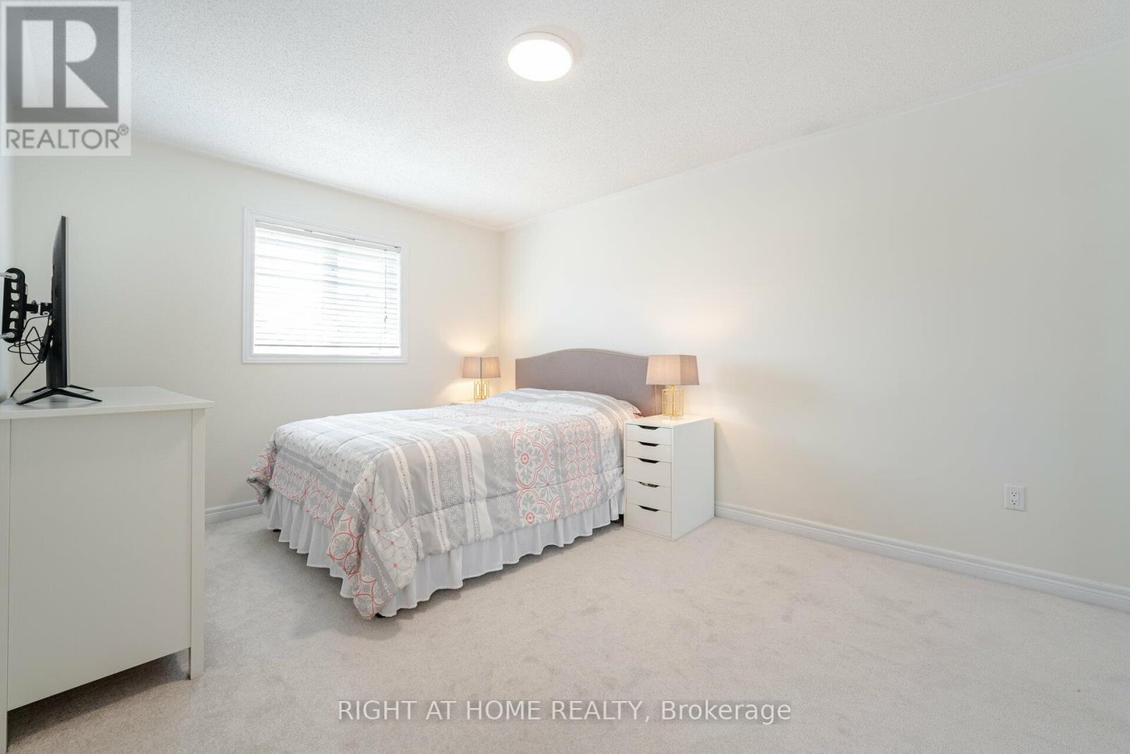 122 Fletchers Creek Boulevard, Brampton (Fletcher's Creek Village), Ontario  L6X 4V3 - Photo 34 - W12395965