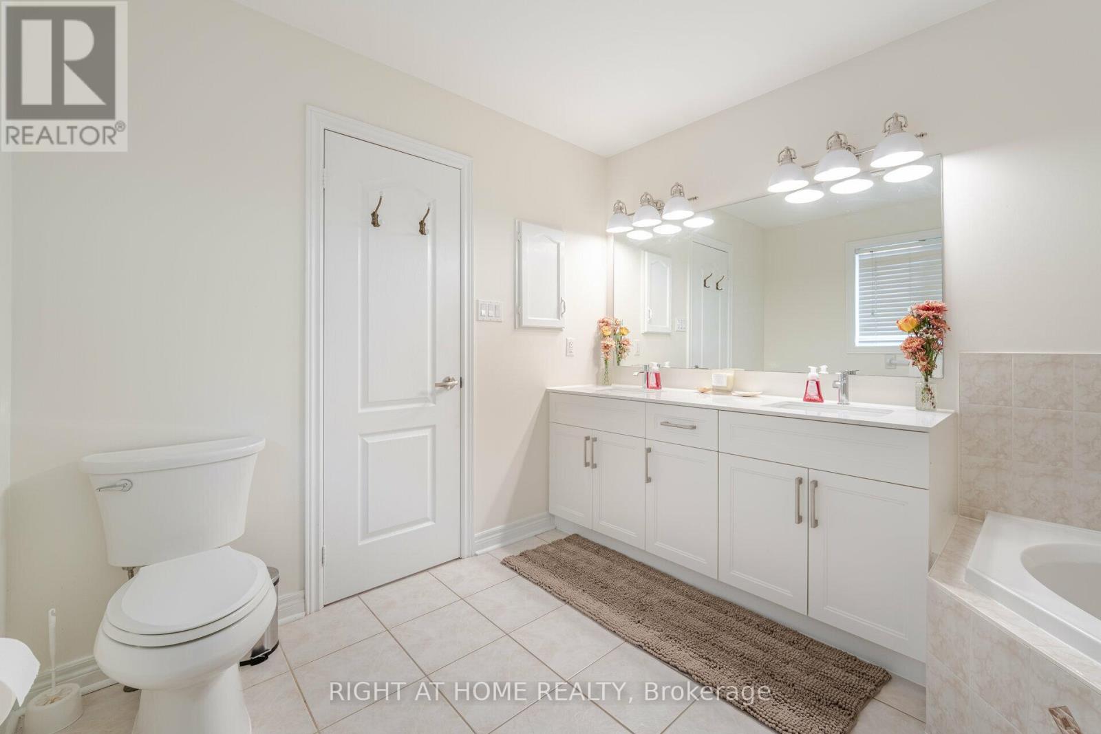 122 Fletchers Creek Boulevard, Brampton (Fletcher's Creek Village), Ontario  L6X 4V3 - Photo 35 - W12395965