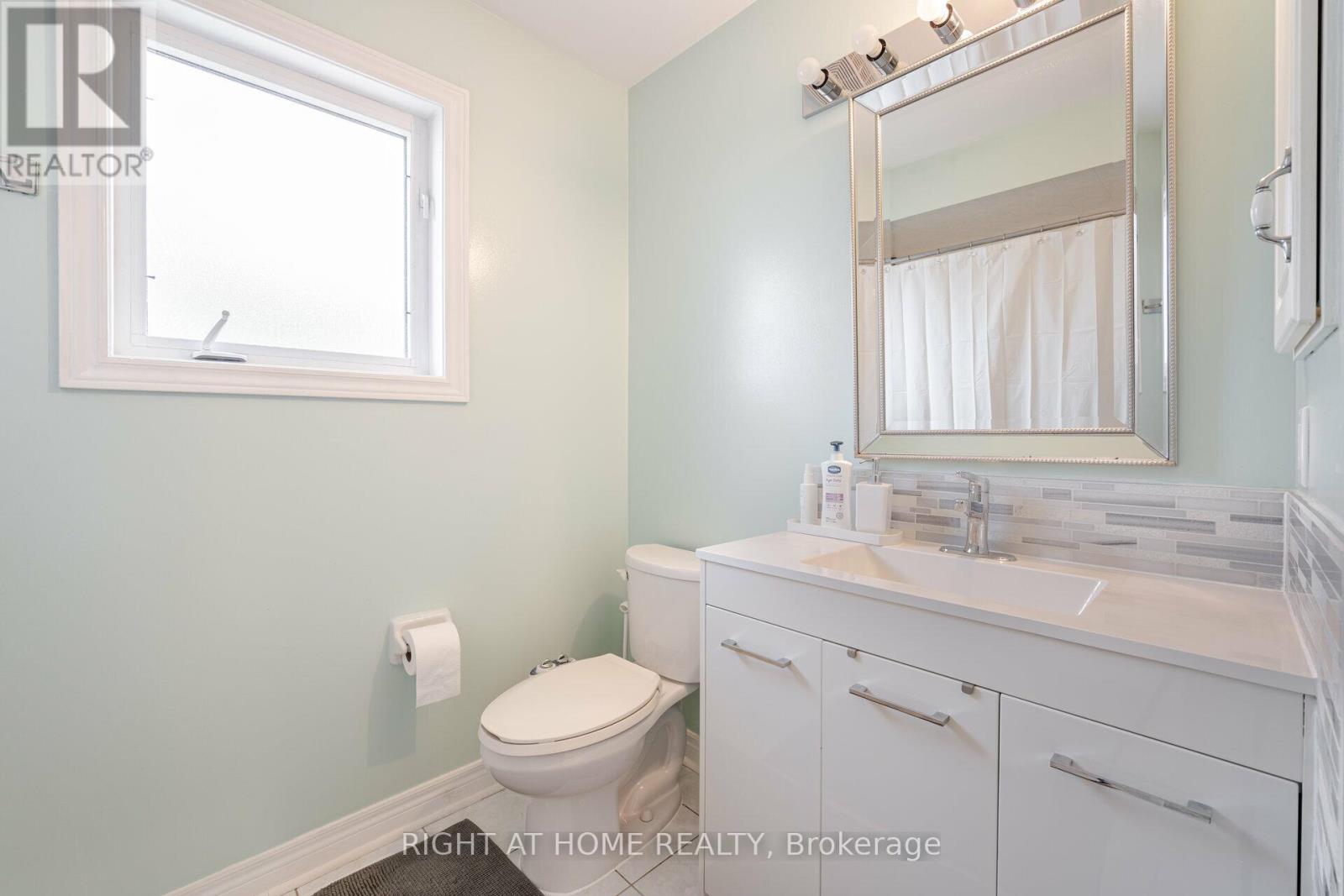 122 Fletchers Creek Boulevard, Brampton (Fletcher's Creek Village), Ontario  L6X 4V3 - Photo 36 - W12395965