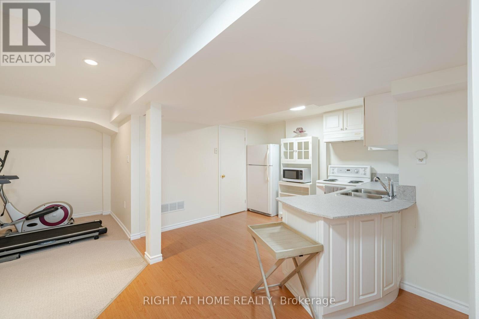 122 Fletchers Creek Boulevard, Brampton (Fletcher's Creek Village), Ontario  L6X 4V3 - Photo 39 - W12395965