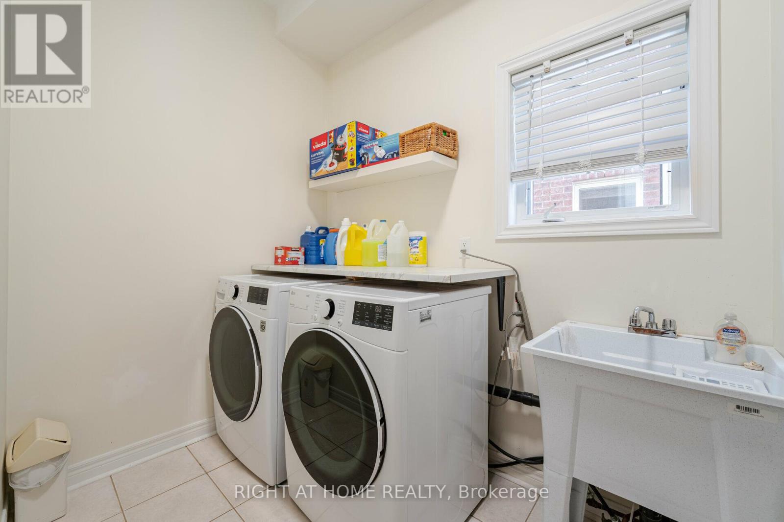 122 Fletchers Creek Boulevard, Brampton (Fletcher's Creek Village), Ontario  L6X 4V3 - Photo 42 - W12395965