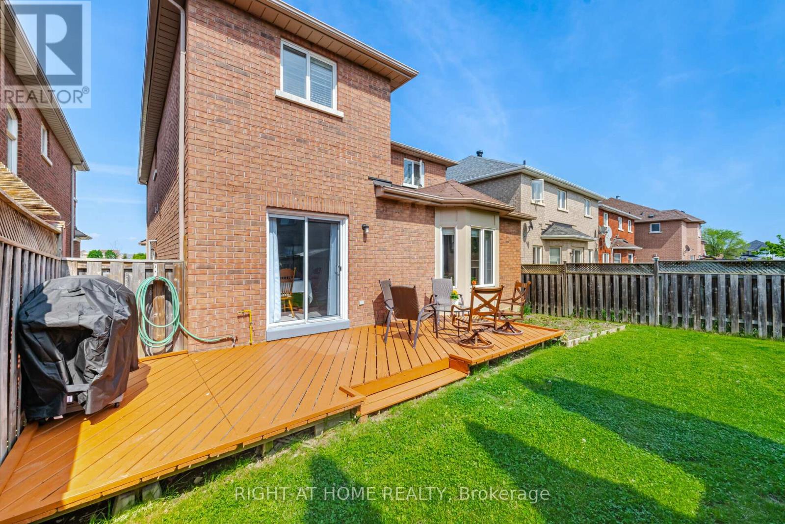 122 Fletchers Creek Boulevard, Brampton (Fletcher's Creek Village), Ontario  L6X 4V3 - Photo 49 - W12395965