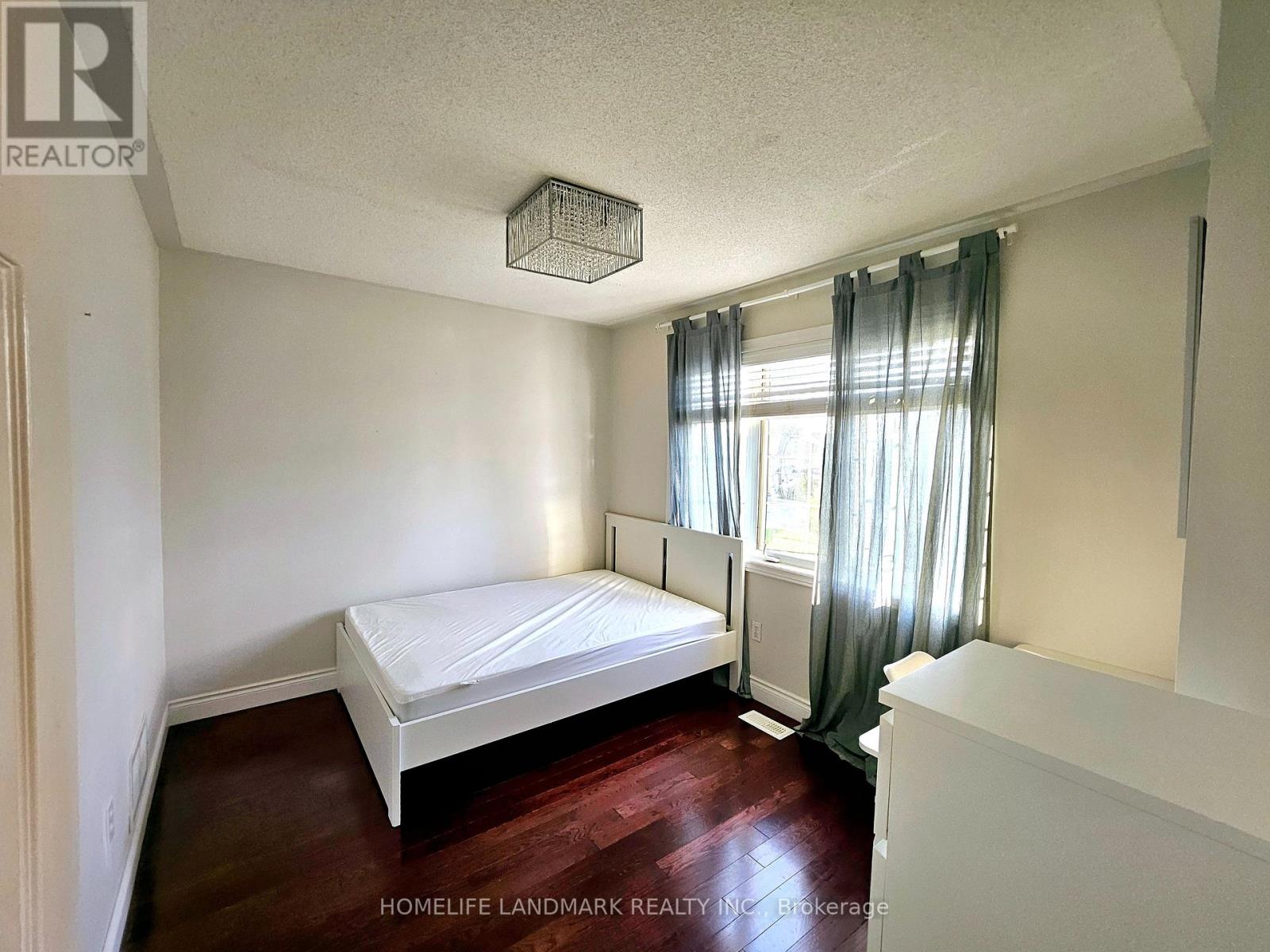 Upper - 45 Vanguard Road, Vaughan, Ontario  L4K 5G5 - Photo 6 - N12392088