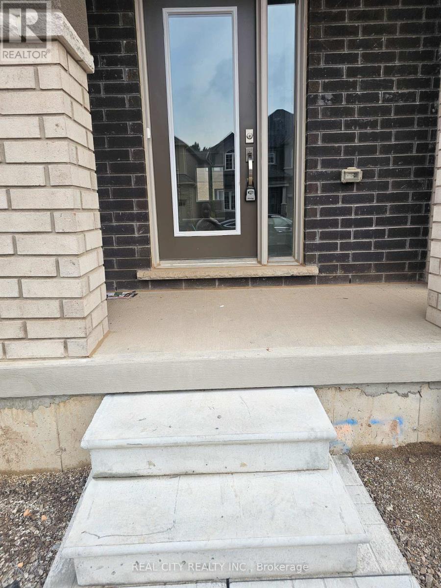 48 MCKERNAN AVENUE, Brantford, Ontario