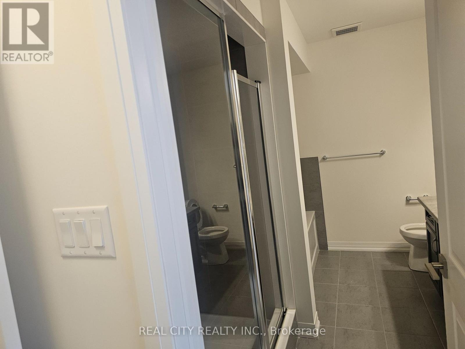 48 Mckernan Avenue, Brantford, Ontario  N3V 0B9 - Photo 27 - X12316382