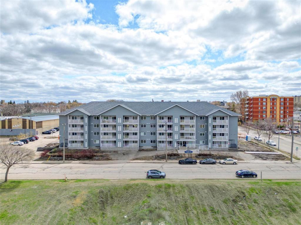 203 1400 Pacific Avenue, Brandon, Manitoba