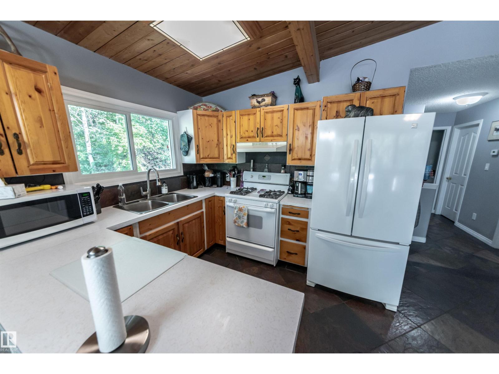 5441 49 St, Rural Lac Ste. Anne County, Alberta  T0E 0A0 - Photo 16 - E4456129