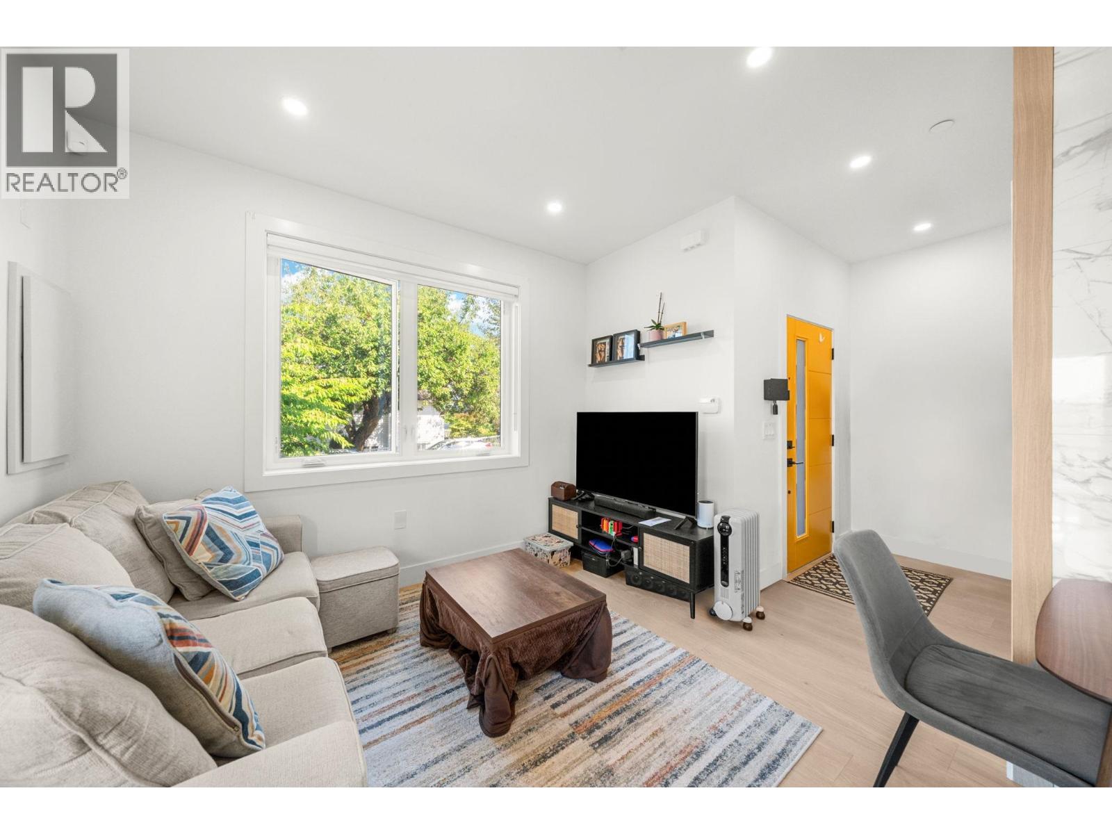 3192 E 23rd Avenue, Vancouver, British Columbia  V5R 2G5 - Photo 3 - R3046350