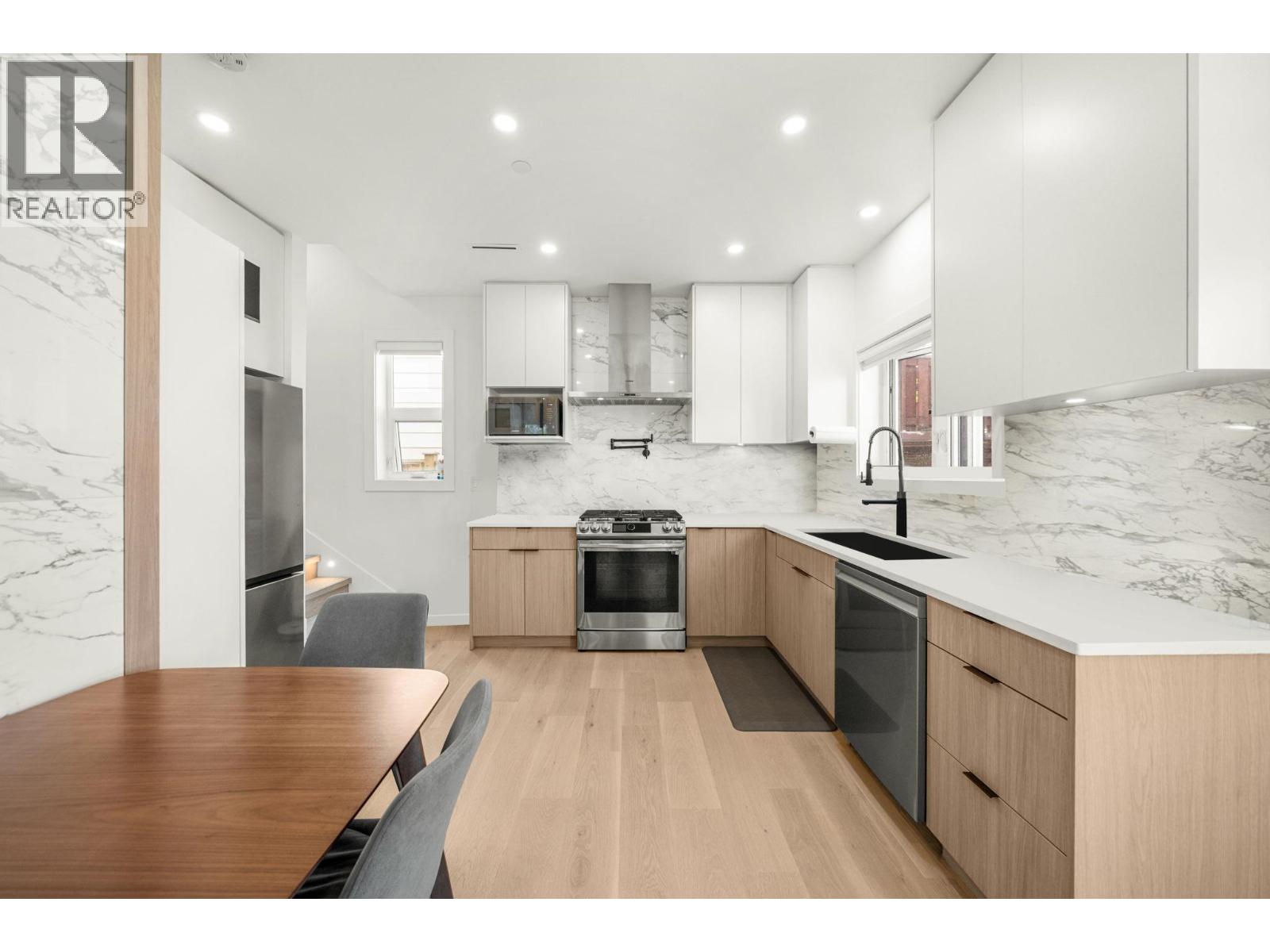 3192 E 23rd Avenue, Vancouver, British Columbia  V5R 2G5 - Photo 8 - R3046350