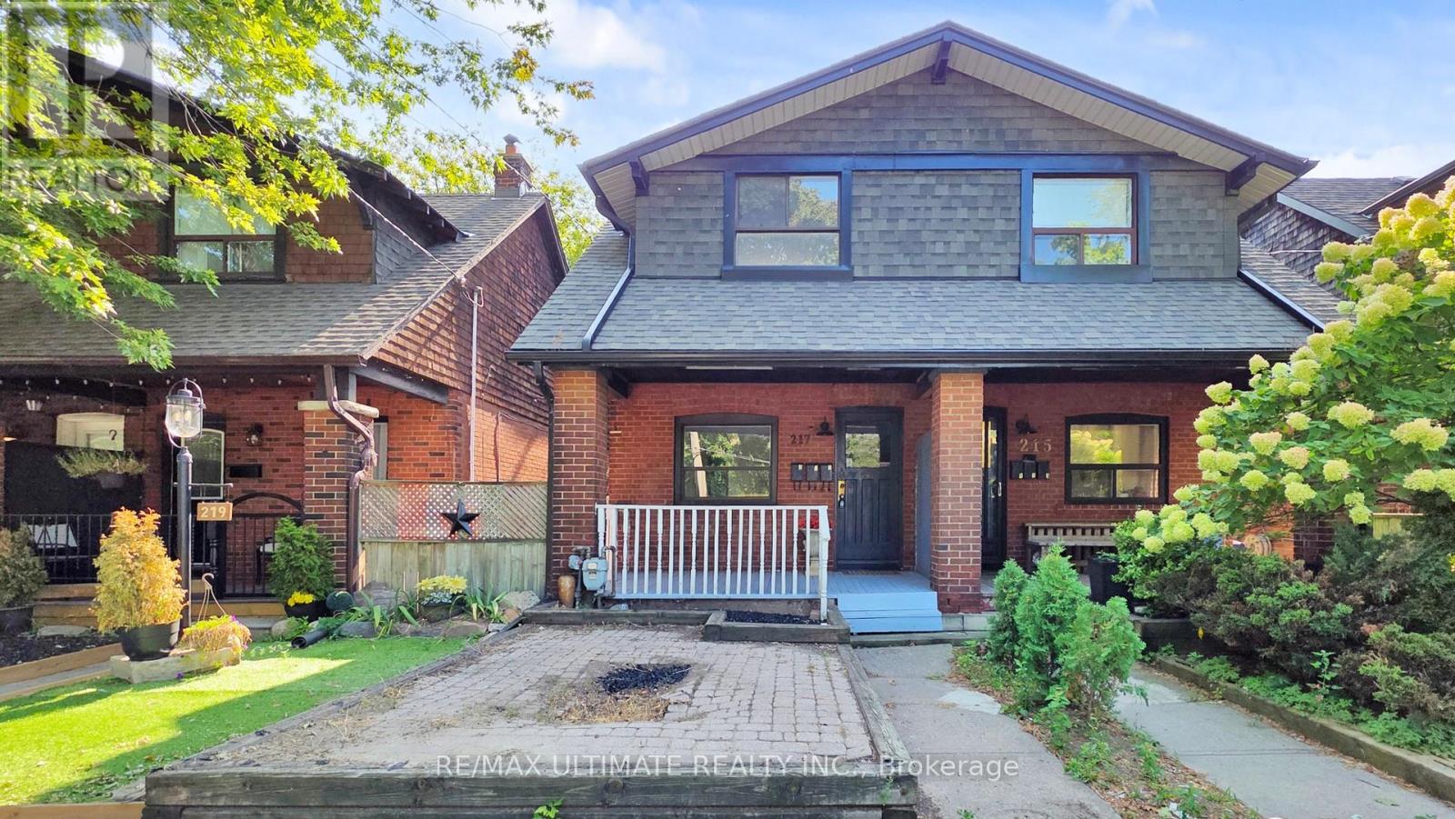 217 Kingston Road, Toronto (The Beaches), Ontario  M4L 1T5 - Photo 1 - E12395998