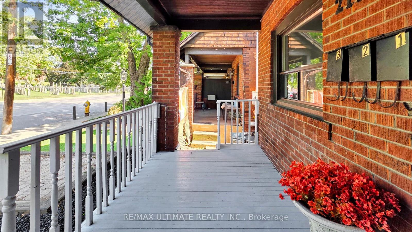 217 Kingston Road, Toronto (The Beaches), Ontario  M4L 1T5 - Photo 2 - E12395998