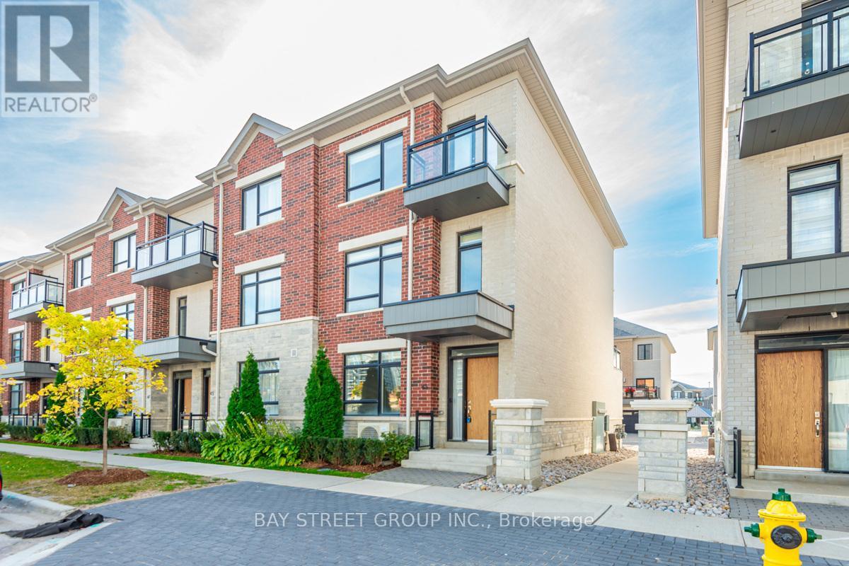 43 Gandhi Lane, Markham, Ontario  L3T 0G4 - Photo 2 - N12395990