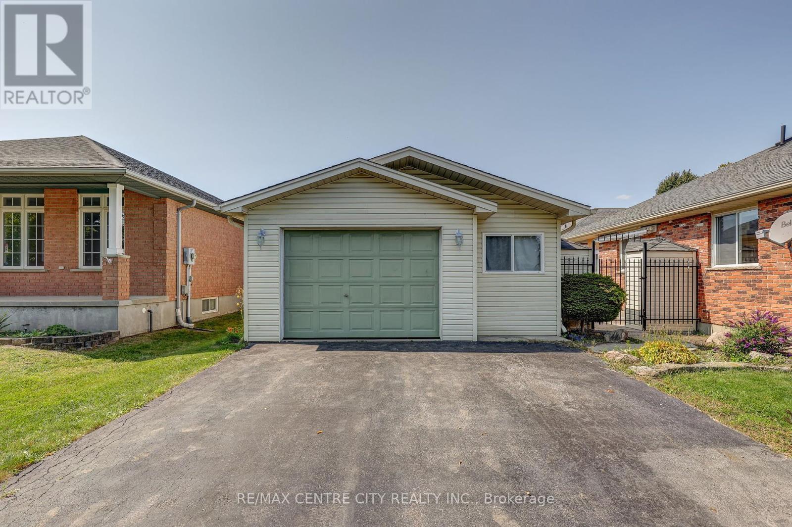 26 Sifton Drive, St. Thomas, Ontario  N5R 6C7 - Photo 37 - X12395603