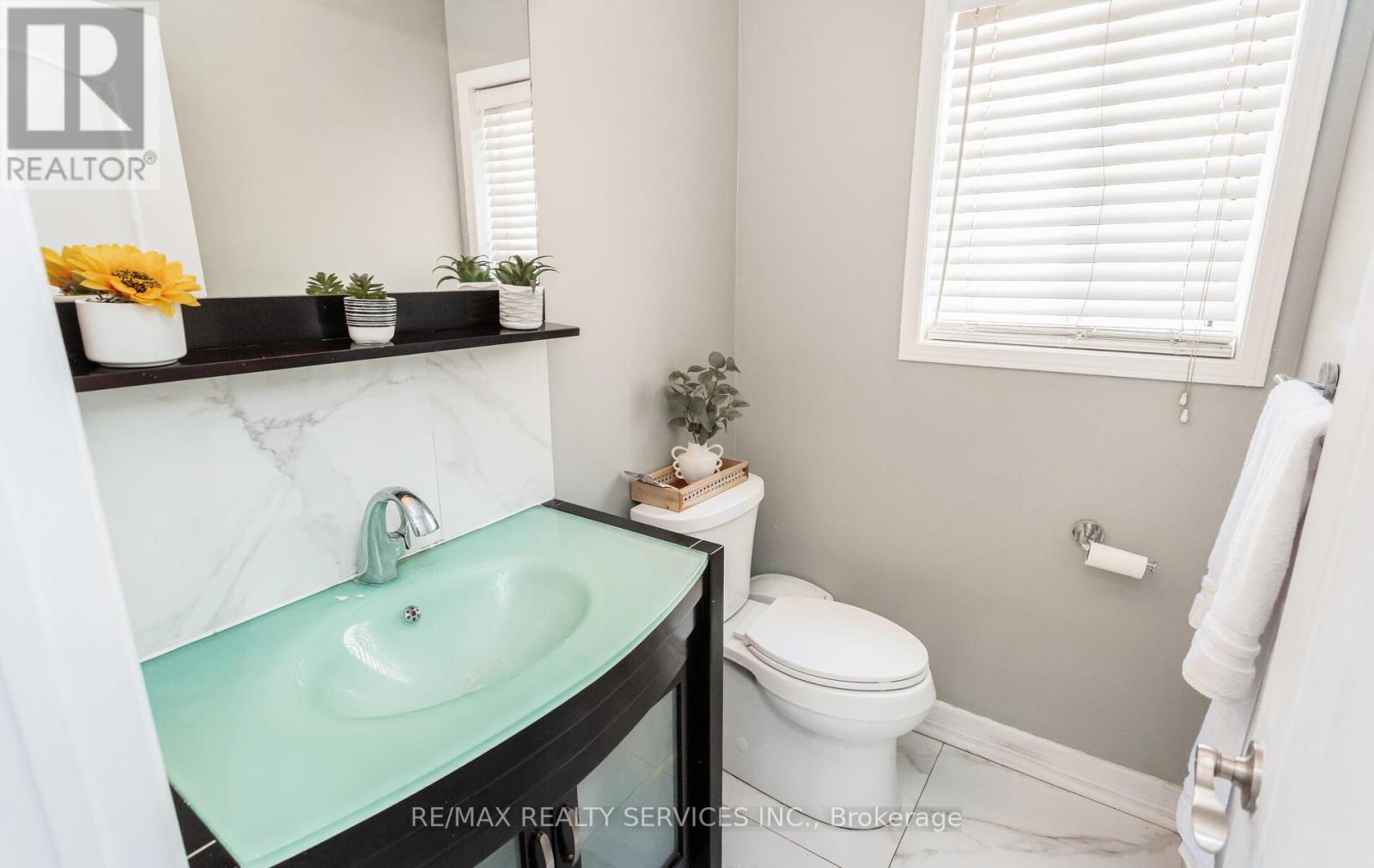 3770 Brinwood Gate, Mississauga, Ontario  L5M 7H2 - Photo 13 - W12396002
