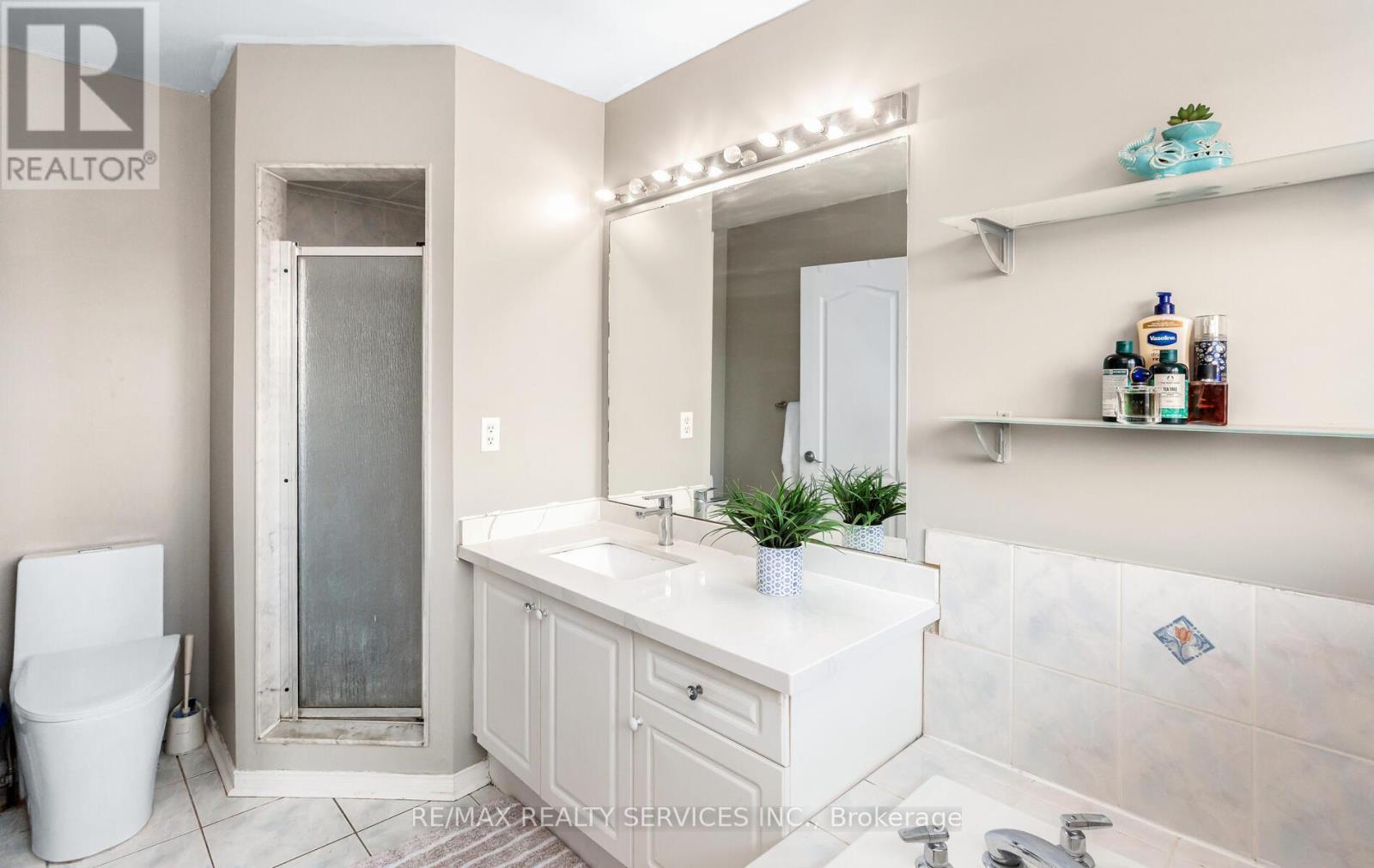 3770 Brinwood Gate, Mississauga, Ontario  L5M 7H2 - Photo 20 - W12396002
