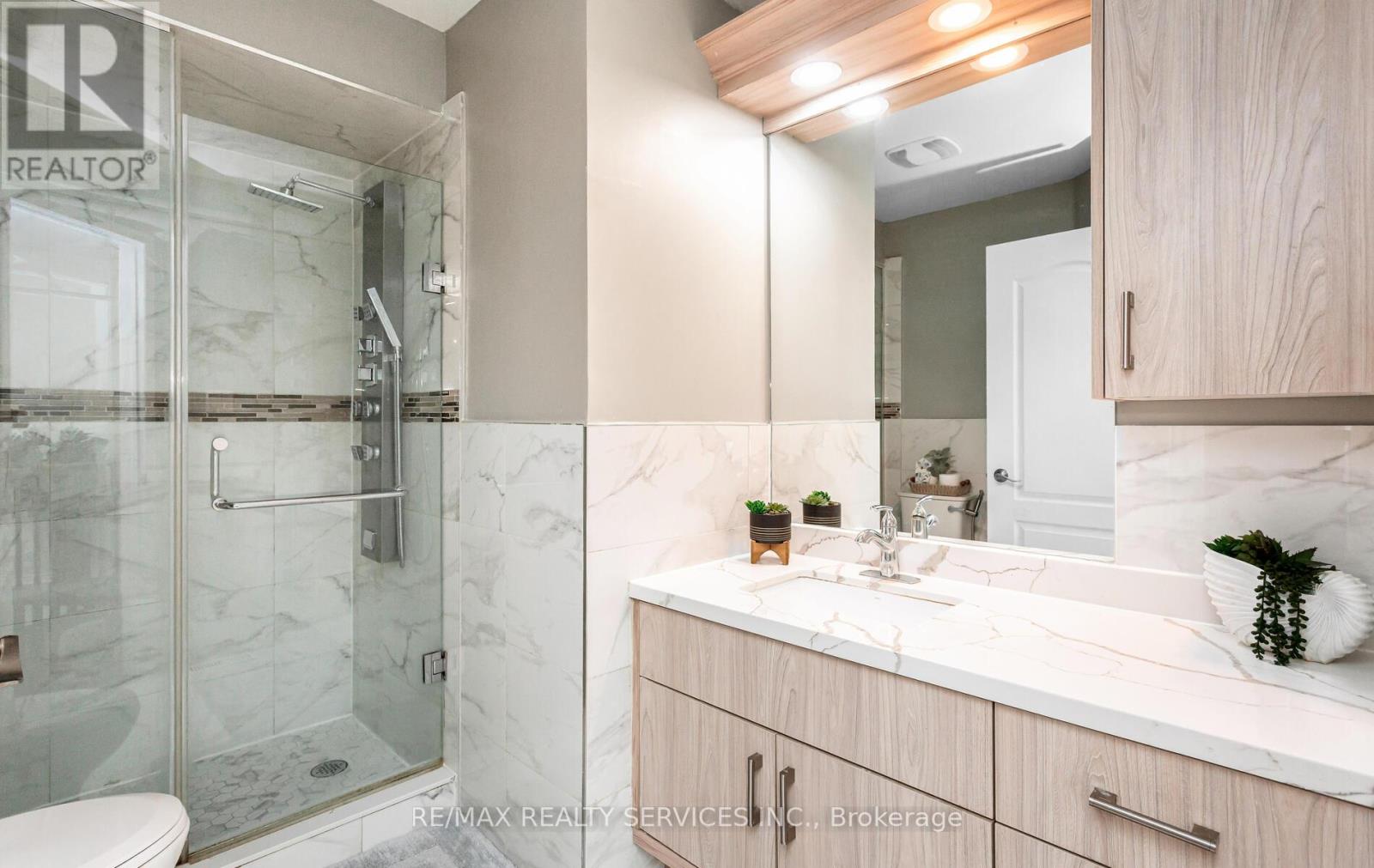 3770 Brinwood Gate, Mississauga, Ontario  L5M 7H2 - Photo 27 - W12396002