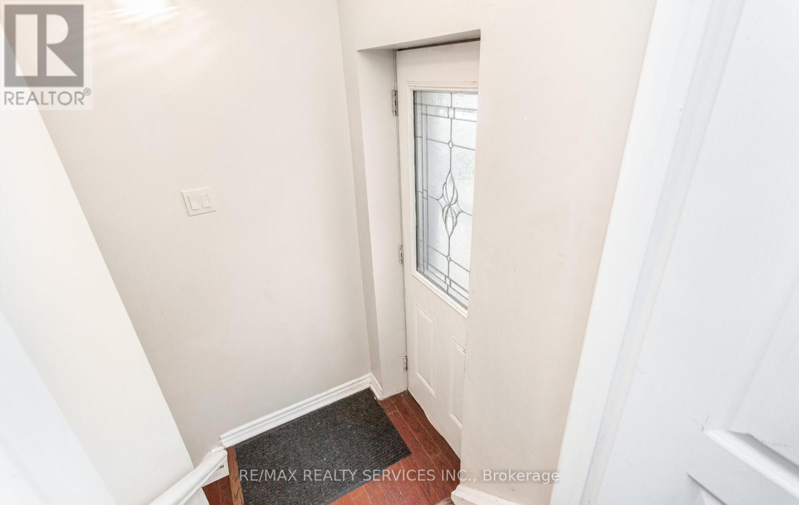 3770 Brinwood Gate, Mississauga, Ontario  L5M 7H2 - Photo 31 - W12396002