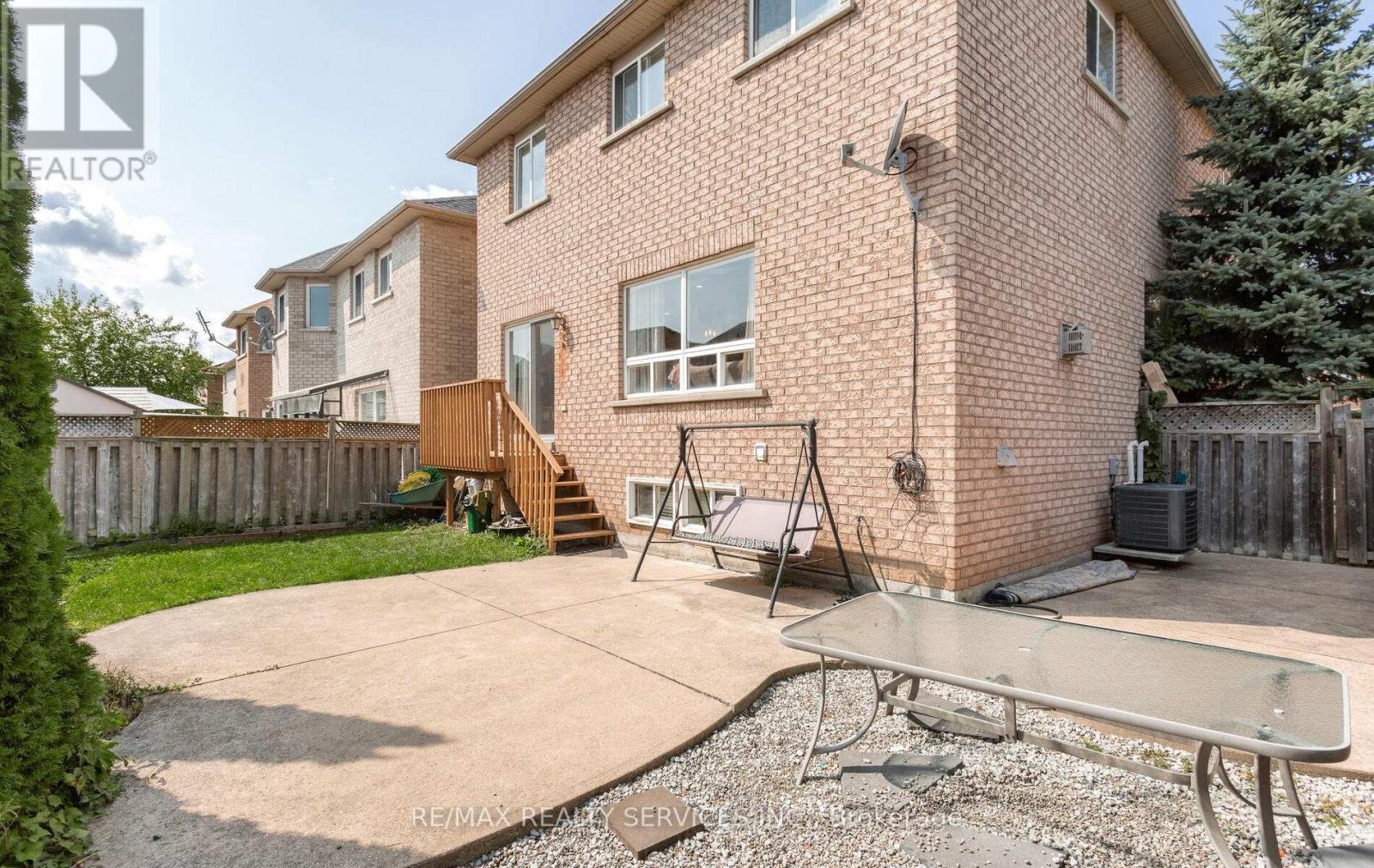 3770 Brinwood Gate, Mississauga, Ontario  L5M 7H2 - Photo 40 - W12396002