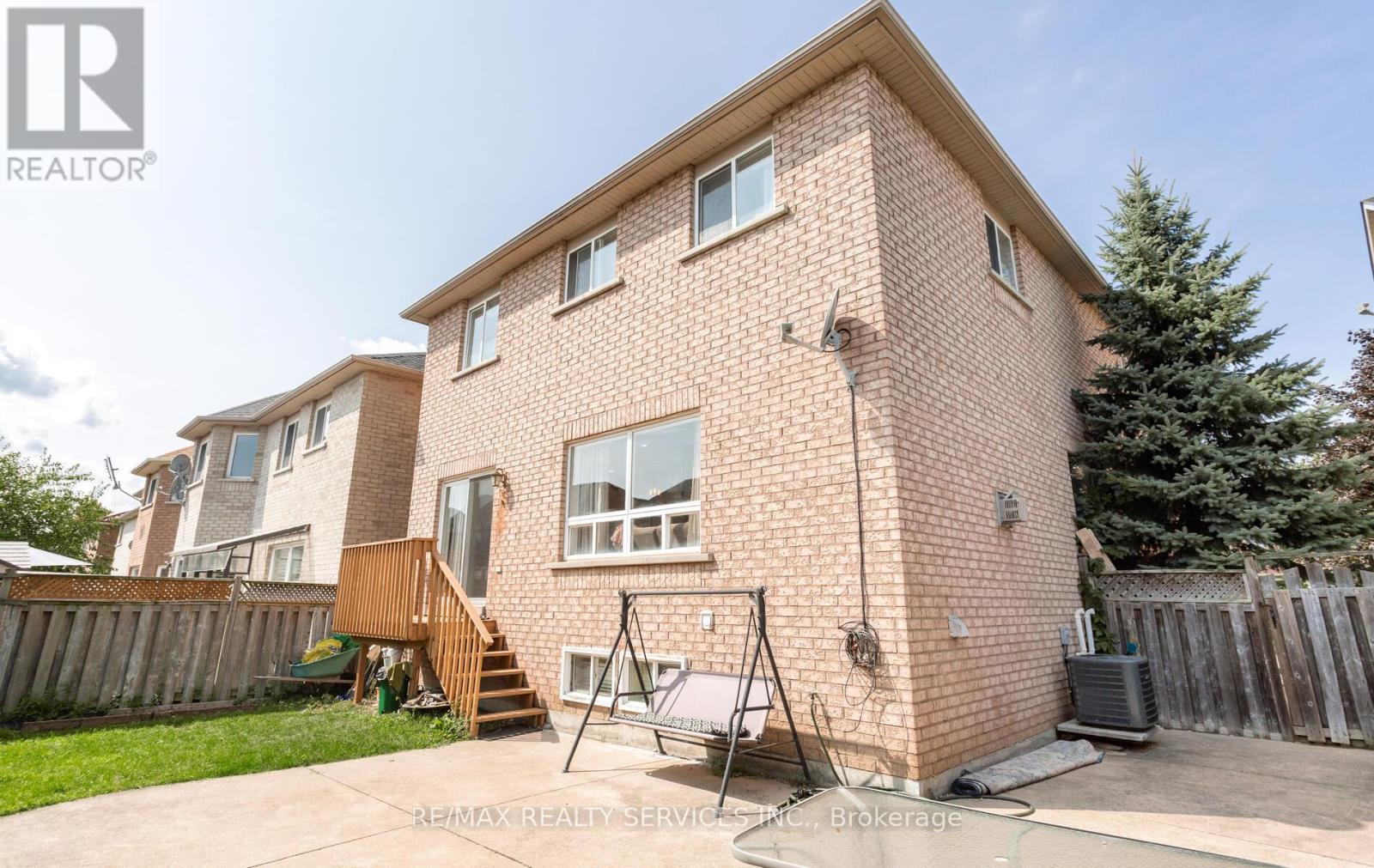 3770 Brinwood Gate, Mississauga, Ontario  L5M 7H2 - Photo 41 - W12396002