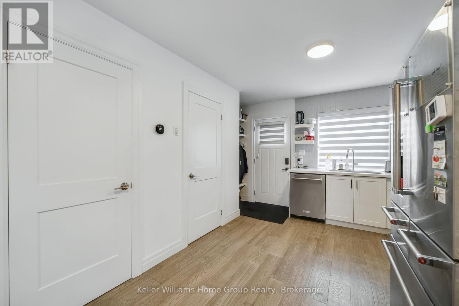 497-499 Evans Avenue, Toronto, Ontario  M8W 2V2 - Photo 11 - W12396025
