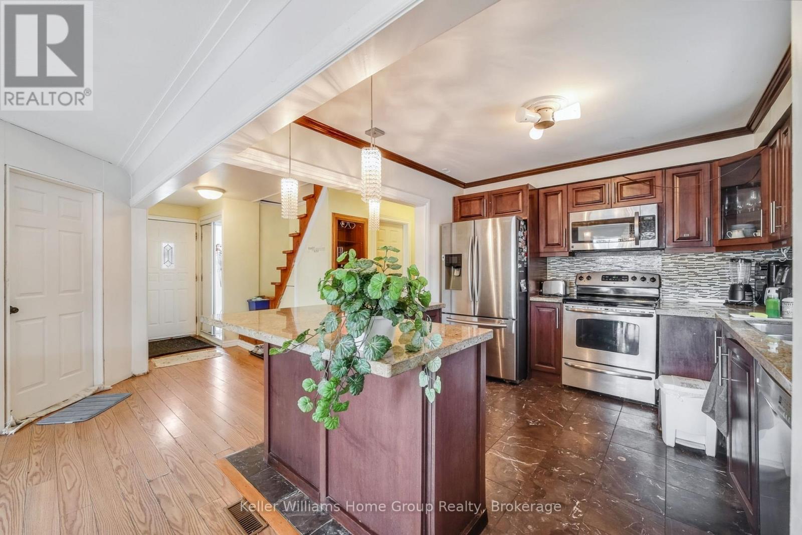 497-499 Evans Avenue, Toronto, Ontario  M8W 2V2 - Photo 14 - W12396025