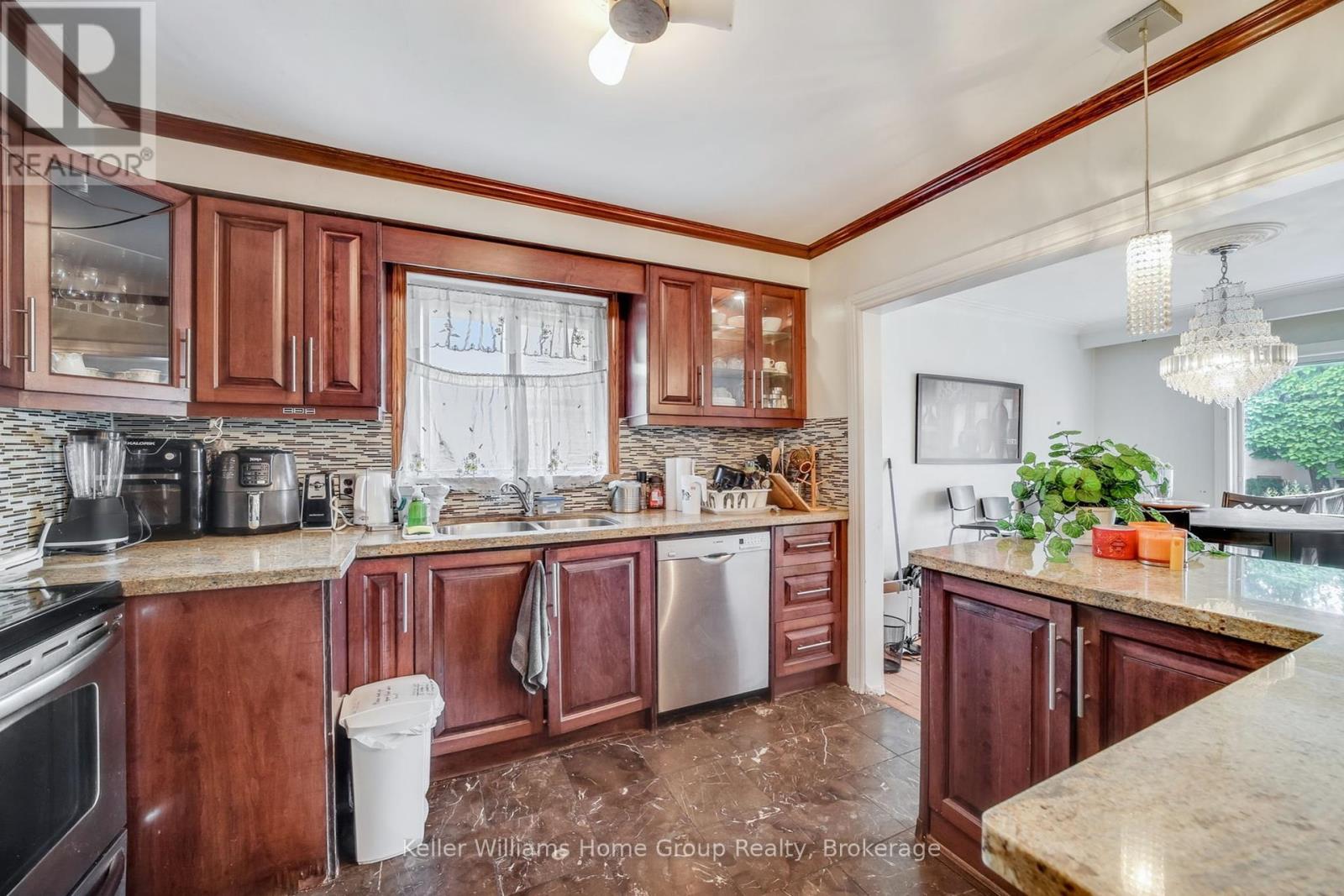497-499 Evans Avenue, Toronto, Ontario  M8W 2V2 - Photo 16 - W12396025