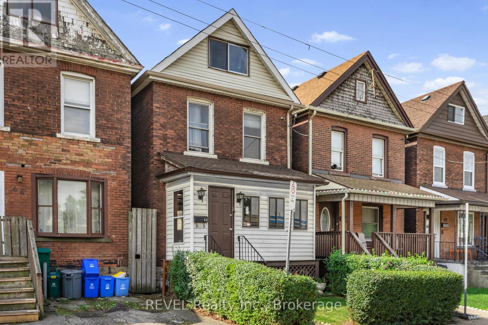 Property at 44 GORDON STREET image 2